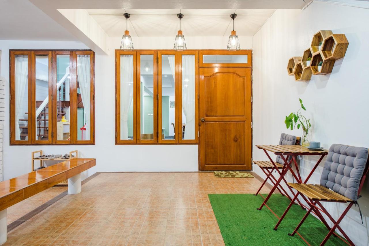 White Beach House Hua Hin 20 Second To The Beach Экстерьер фото