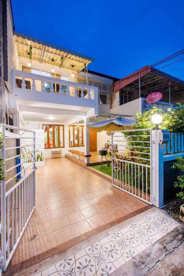 White Beach House Hua Hin 20 Second To The Beach Экстерьер фото